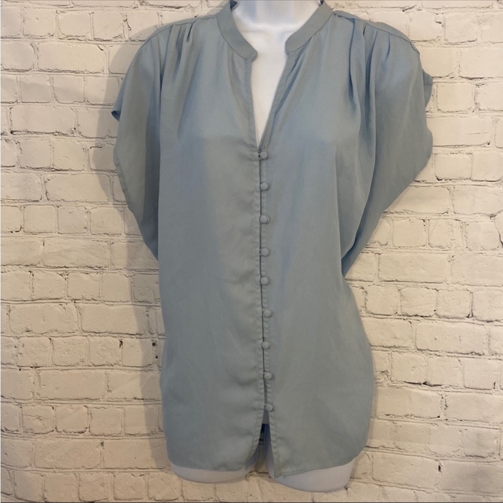 Lulu’s blouse! Button front! Size L